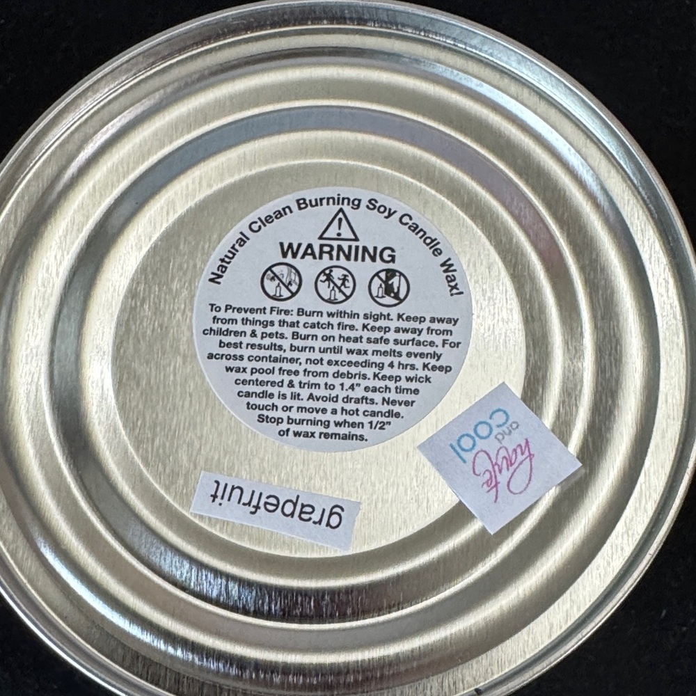 Critter Dinner Candle Gift Set with Opener. Grapefruit scented candle - Picture 5 of 6